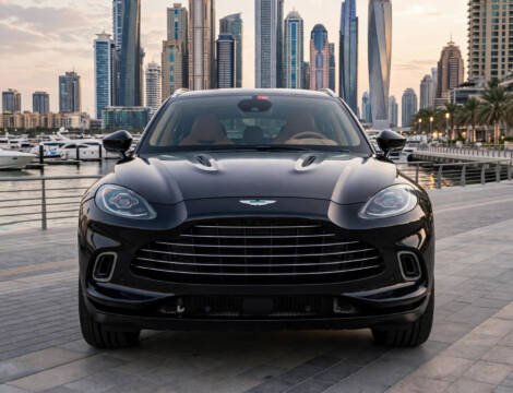 Aston Martin DBX 707